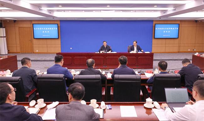 应勇与第二批到最高检挂职锻炼的基层检察长座谈